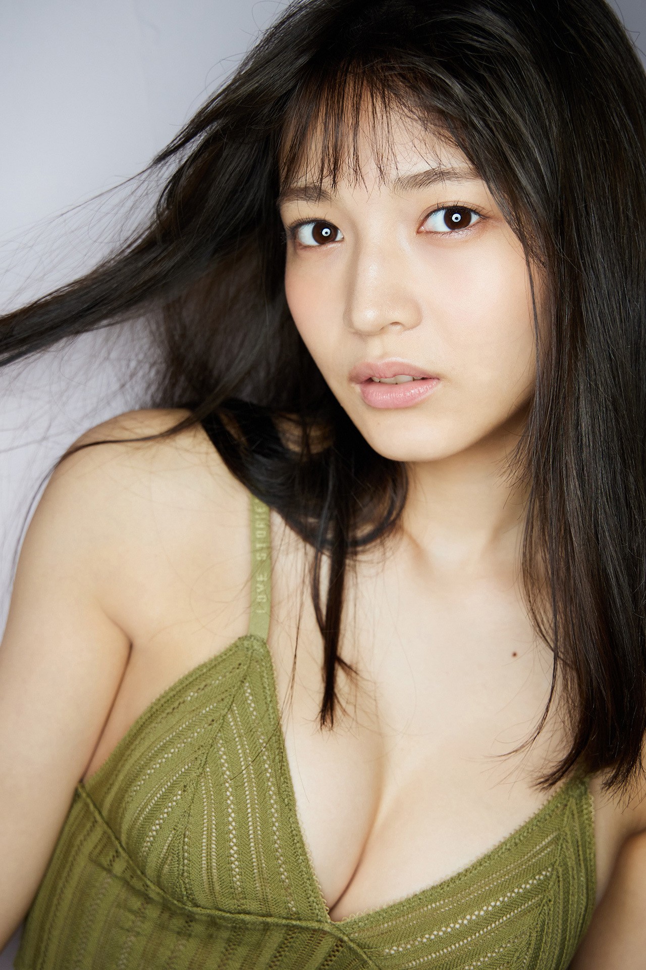 Nanako Kurosaki 黒嵜菜々子, FLASHデジタル写真集　「18歳、原石、輝く」 Set.02